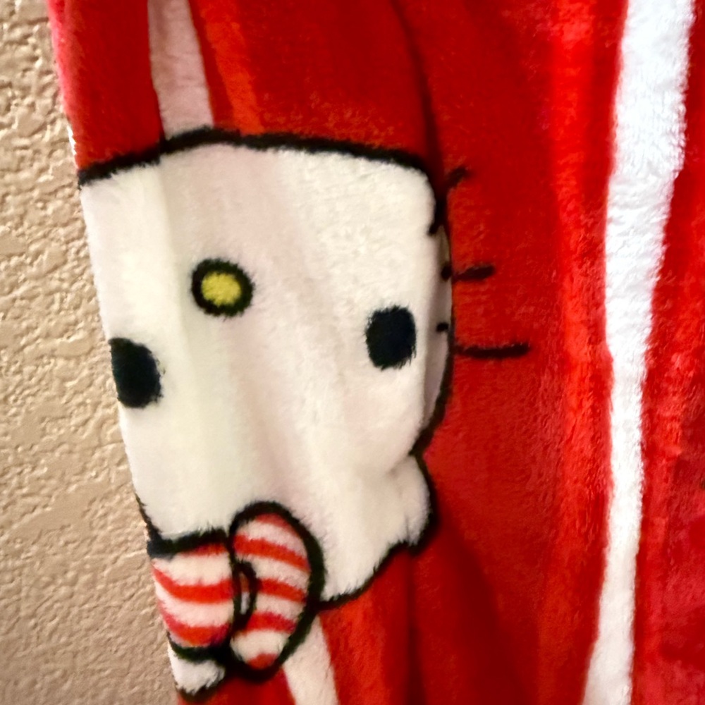 Plush throw hello kitty - Picture 2 of 4